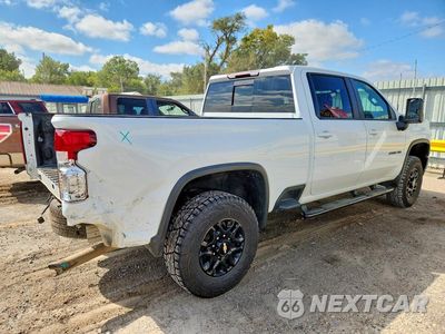 Trzecie zdjęcie samochodu z tyłu: 2021 CHEVROLET SILVERADO K2500 HEAVY DUTY LT VIN:1GC1YNE70MF234688 - miniatura