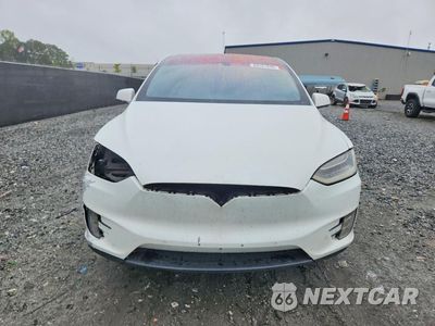 Piąte zdjęcie samochodu w środku: 2016 TESLA MODEL X VIN:5YJXCAE48GFS00479 - miniatura