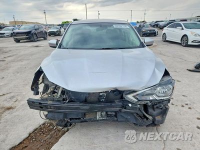 Piąte zdjęcie samochodu w środku: 2019 NISSAN SENTRA S VIN:3N1AB7AP0KY365843 - miniatura