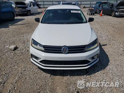 Piąte zdjęcie samochodu w środku: 2018 VOLKSWAGEN JETTA SE VIN:3VWDB7AJ1JM237006 - miniatura