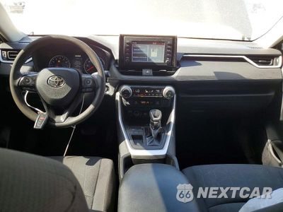 Zdjęcie 8 z 13 samochodu: 2019 TOYOTA RAV4 XLE VIN:2T3W1RFV2KW003057 - miniatura