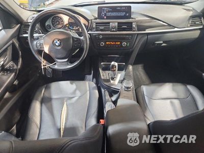 Zdjęcie 8 z 12 samochodu: 2015 BMW 320 I XDRIVE VIN:WBA3C3G56FNT53343 - miniatura