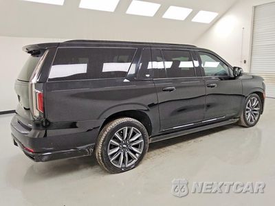 Trzecie zdjęcie samochodu z tyłu: 2022 CADILLAC ESCALADE ESV SPORT PLATINUM VIN:1GYS4RKL0NR347043 - miniatura