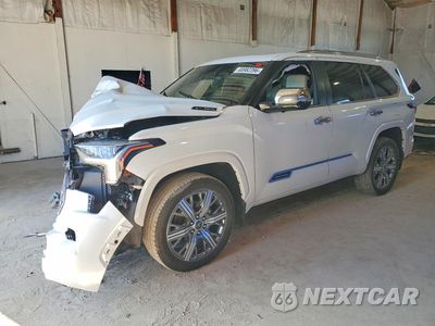 2024 TOYOTA SEQUOIA CAPSTONE 7SVAAABA9RX022702 - główne zdjęcie licytacji z USA - miniatura