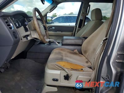 Zdjęcie 7 z 13 samochodu: 2008 FORD EXPEDITION XLT VIN:1FMFU155X8LA47423 - miniatura