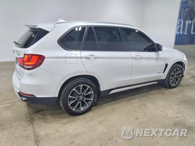 Trzecie zdjęcie samochodu z tyłu: 2017 BMW X5 XDRIVE35I VIN:5UXKR0C36H0V76562 - miniatura