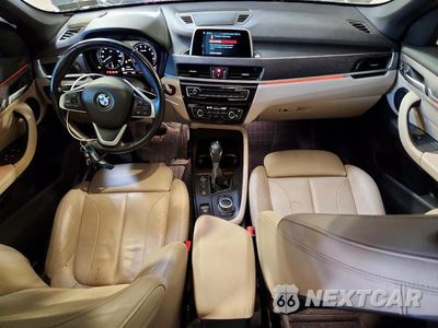 Zdjęcie 8 z 13 samochodu: 2019 BMW X1 XDRIVE28I VIN:WBXHT3C53K5L38326 - miniatura