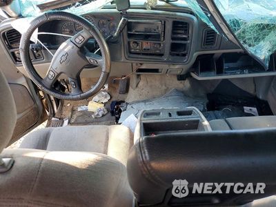 Zdjęcie 8 z 13 samochodu: 2004 CHEVROLET TAHOE C1500 VIN:1GNEC13VX4R149535 - miniatura