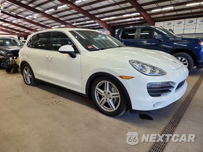 Czwarte zdjęcie samochodu z boku: 2012 PORSCHE CAYENNE S VIN:WP1AB2A23CLA44859 - miniatura