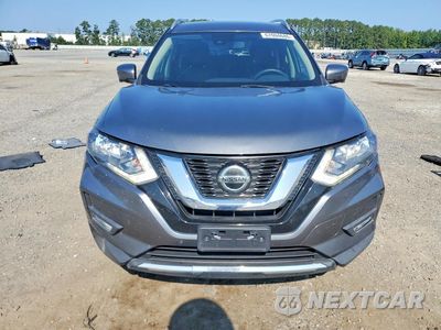 Piąte zdjęcie samochodu w środku: 2019 NISSAN ROGUE SV VIN:JN8AT2MT7KW262064 - miniatura