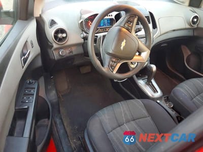 Zdjęcie 8 z 12 samochodu: 2015 CHEVROLET SONIC LT VIN:1G1JC6SB3F4136453 - miniatura