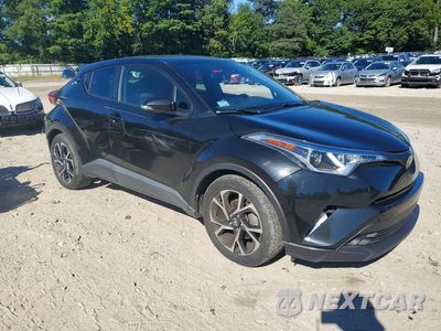 Czwarte zdjęcie samochodu z boku: 2018 TOYOTA C-HR XLE VIN:JTNKHMBX4J1002120 - miniatura