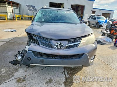 Piąte zdjęcie samochodu w środku: 2015 TOYOTA RAV4 XLE VIN:2T3RFREVXFW378667 - miniatura