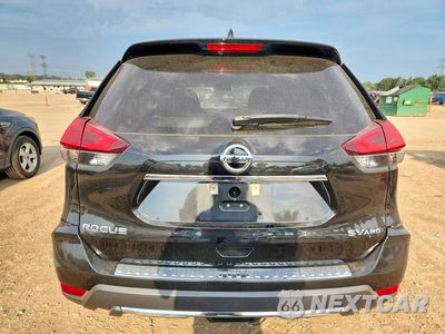Zdjęcie 6 z 12 samochodu: 2018 NISSAN ROGUE SV VIN:5N1AT2MVXJC787130 - miniatura