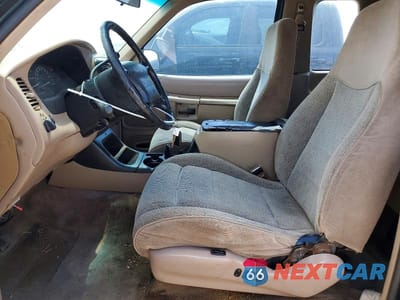 Zdjęcie 7 z 13 samochodu: 1997 FORD EXPLORER VIN:1FMCU22E0VUC57922 - miniatura