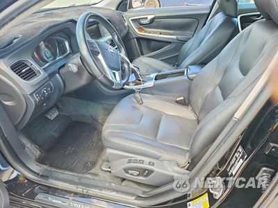 Zdjęcie 7 z 12 samochodu: 2015 VOLVO V60 PREMIER+ VIN:YV140MEC4F1195206 - miniatura
