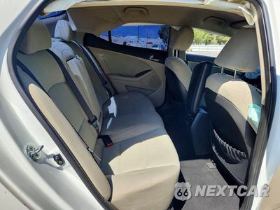 Zdjęcie 10 z 13 samochodu: 2014 KIA OPTIMA HYBRID VIN:KNAGM4AD4E5066943 - miniatura