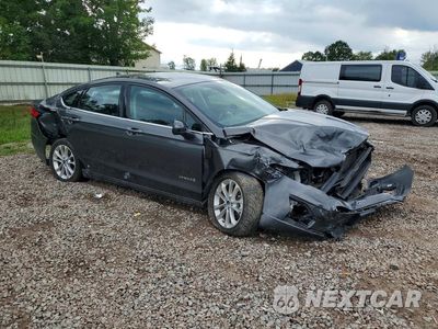 Czwarte zdjęcie samochodu z boku: 2019 FORD FUSION SE VIN:3FA6P0LU1KR107698 - miniatura