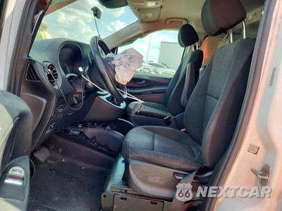 Zdjęcie 7 z 13 samochodu: 2022 MERCEDES-BENZ METRIS VIN:W1YV0BEY7N4171162 - miniatura