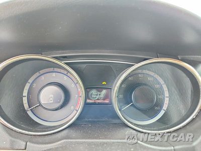 Zdjęcie 9 z 12 samochodu: 2012 HYUNDAI SONATA LIMITED VIN:5NPEC4AC1CH310985 - miniatura
