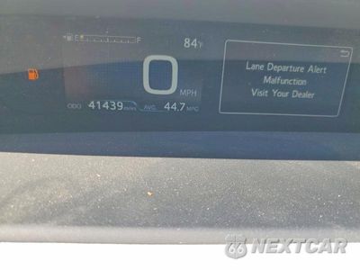 Zdjęcie 9 z 12 samochodu: 2016 TOYOTA PRIUS FOUR TOURING VIN:JTDKARFU7G3025958 - miniatura