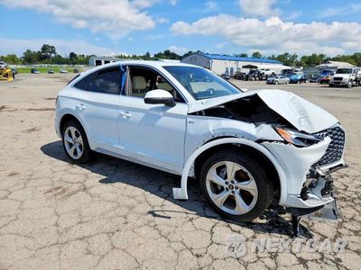 Czwarte zdjęcie samochodu z boku: 2022 AUDI Q5 SPORTBACK PRM PLS 45 VIN:WA15AAFY1N2050479 - miniatura