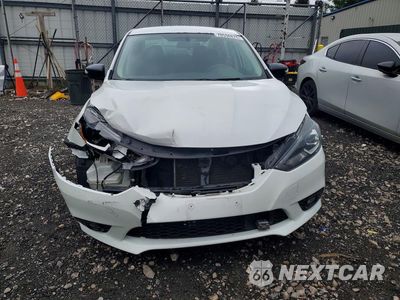 Piąte zdjęcie samochodu w środku: 2018 NISSAN SENTRA SR VIN:3N1AB7APXJY238757 - miniatura
