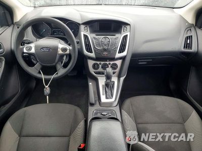 Zdjęcie 8 z 13 samochodu: 2014 FORD FOCUS SE VIN:1FADP3K21EL221115 - miniatura
