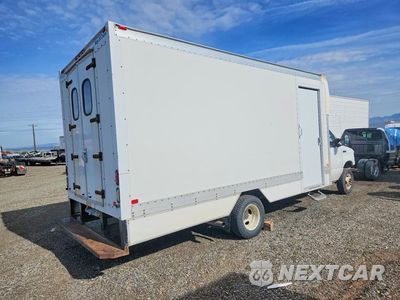 Trzecie zdjęcie samochodu z tyłu: 2014 FORD ECONOLINE E450 SUPER DUTY CUTAWAY VAN VIN:1FDXE4FS8EDA47952 - miniatura