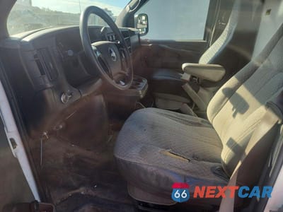 Zdjęcie 7 z 13 samochodu: 2008 CHEVROLET EXPRESS G3500 VIN:1GBHG31K181120514 - miniatura