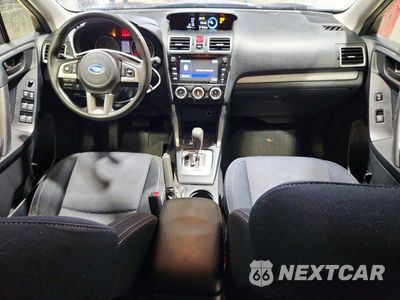 Zdjęcie 8 z 13 samochodu: 2017 SUBARU FORESTER 2.5I PREMIUM VIN:JF2SJAEC5HH422228 - miniatura
