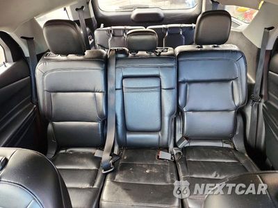 Zdjęcie 10 z 13 samochodu: 2020 FORD EXPLORER XLT VIN:1FMSK8DH6LGC55972 - miniatura