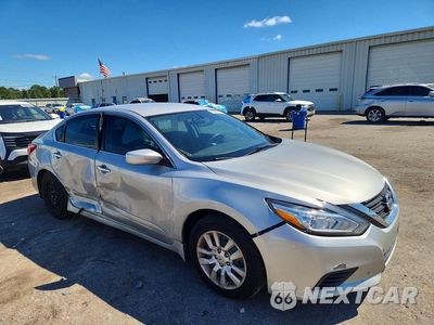 Czwarte zdjęcie samochodu z boku: 2017 NISSAN ALTIMA 2.5 S VIN:1N4AL3AP7HN312684 - miniatura