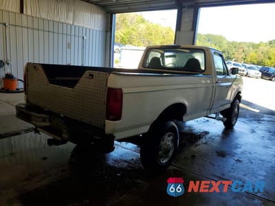 Trzecie zdjęcie samochodu z tyłu: 1997 FORD F350 VIN:3FTHF36H1VMA15448 - miniatura