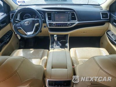 Zdjęcie 8 z 14 samochodu: 2016 TOYOTA HIGHLANDER LIMITED VIN:5TDDKRFH4GS309989 - miniatura