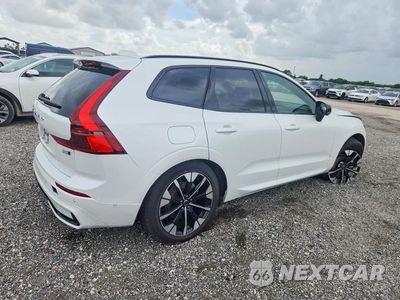 Trzecie zdjęcie samochodu z tyłu: 2026 VOLVO XC60 PLUS VIN:YV4M12RC9T1497469 - miniatura