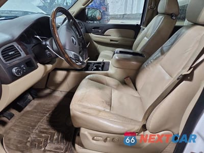 Zdjęcie 7 z 12 samochodu: 2009 GMC YUKON XL DENALI VIN:1GKFK06249J119940 - miniatura