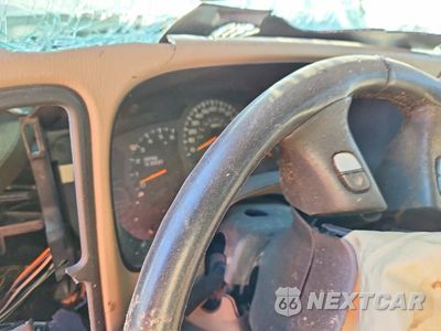 Zdjęcie 9 z 12 samochodu: 2003 CHEVROLET SUBURBAN C1500 VIN:3GNEC16Z83G144203 - miniatura