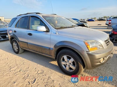 Czwarte zdjęcie samochodu z boku: 2007 KIA SORENTO BASE VIN:KNDJD736975699465 - miniatura