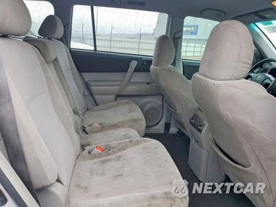 Zdjęcie 11 z 13 samochodu: 2011 TOYOTA HIGHLANDER BASE VIN:5TDZK3EH8BS026704 - miniatura