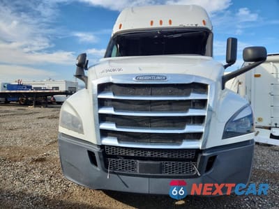 Piąte zdjęcie samochodu w środku: 2020 FREIGHTLINER CASCADIA 1 - SEMI TRUCK VIN:3AKJHHDR0LSLS3405 - miniatura