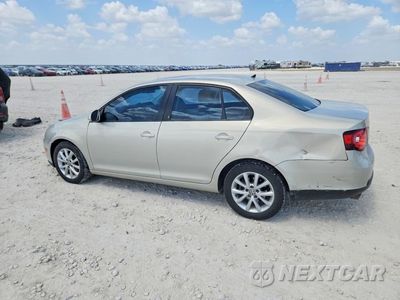 Drugie zdjęcie samochodu z przodu: 2010 VOLKSWAGEN JETTA SE VIN:3VWRX7AJXAM122430 - miniatura