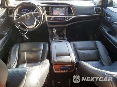 Zdjęcie 8 z 13 samochodu: 2015 TOYOTA HIGHLANDER LIMITED VIN:5TDDKRFH1FS114673 - miniatura