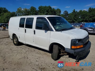 Czwarte zdjęcie samochodu z boku: 2009 CHEVROLET EXPRESS 2500 DELIVERY VAN VIN:1GCGG25C691138805 - miniatura