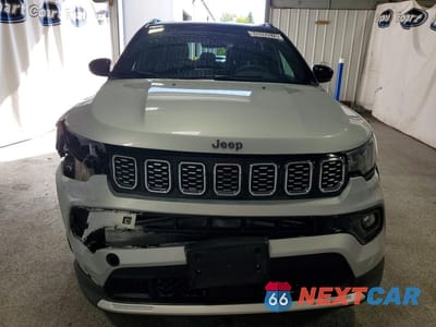Piąte zdjęcie samochodu w środku: 2025 JEEP COMPASS LIMITED VIN:3C4NJDCN6ST525829 - miniatura