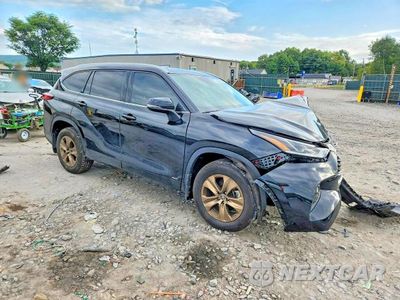 Czwarte zdjęcie samochodu z boku: 2022 TOYOTA HIGHLANDER HYBRID BRONZE EDITION VIN:5TDABRCH1NS562434 - miniatura