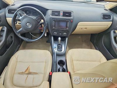 Zdjęcie 8 z 12 samochodu: 2012 VOLKSWAGEN JETTA SE VIN:3VWDX7AJ1CM389839 - miniatura