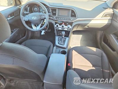 Zdjęcie 8 z 12 samochodu: 2019 HYUNDAI ELANTRA SE VIN:5NPD74LFXKH448272 - miniatura