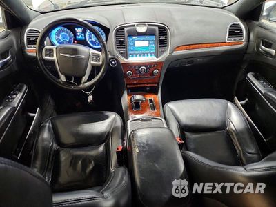 Zdjęcie 8 z 12 samochodu: 2013 CHRYSLER 300 VIN:2C3CCARG0DH615843 - miniatura