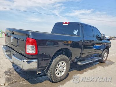 Trzecie zdjęcie samochodu z tyłu: 2024 RAM 2500 BIG HORN VIN:3C6UR5DL4RG338557 - miniatura